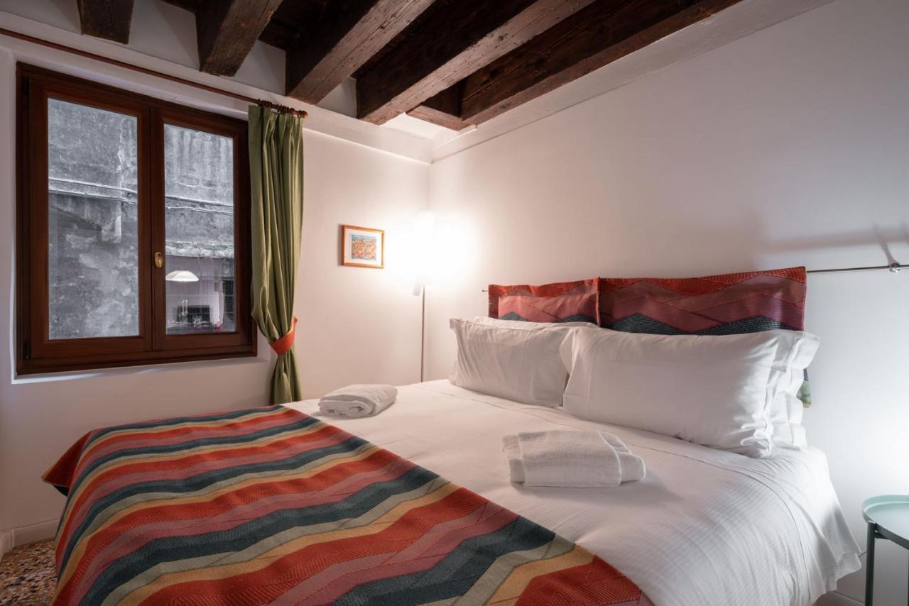 Rialto Bridge - Apartment Calle Raspi เวนิส ภายนอก รูปภาพ